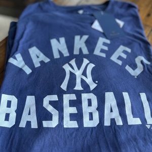 New York Yankees fanatics men’s xlt shirt READ